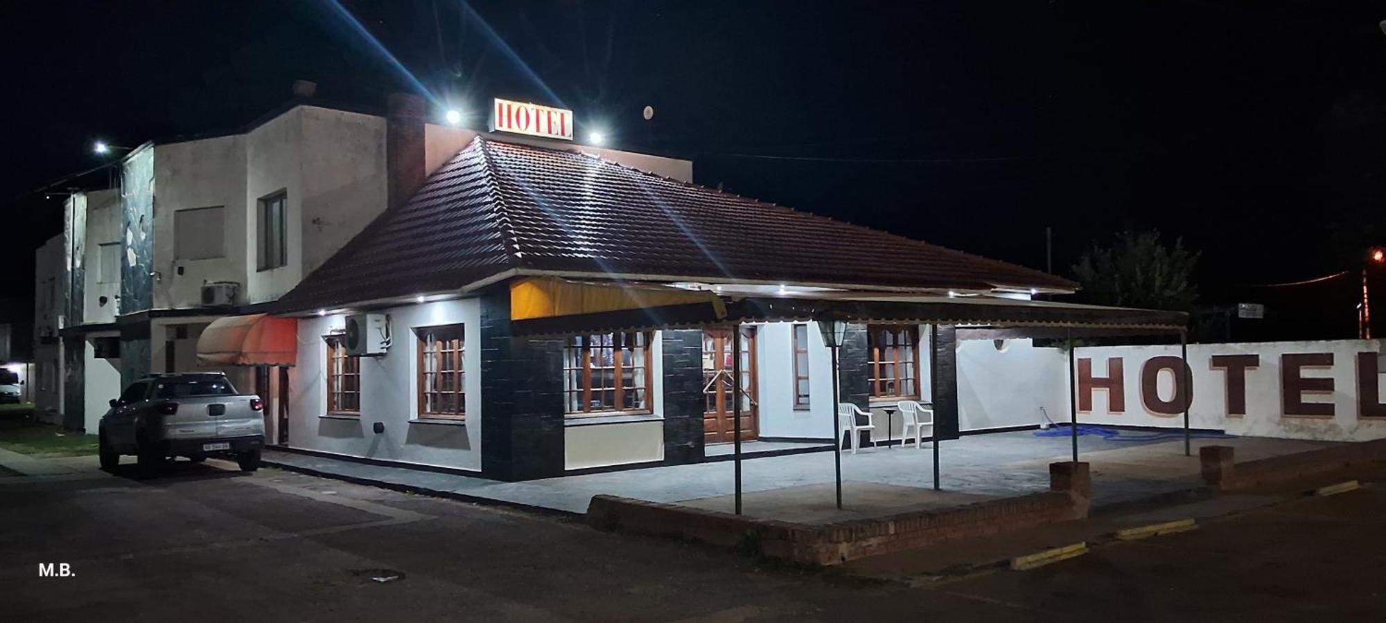 Hotel Y Restaurant Don Quijote Macachin  Bagian luar foto